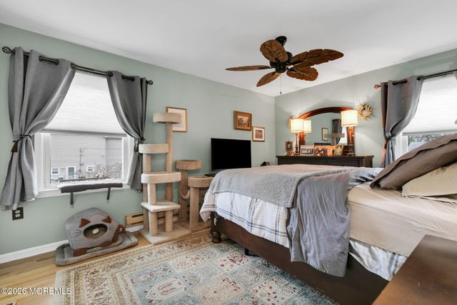 42 York Avenue, Port Monmouth, NJ 07758