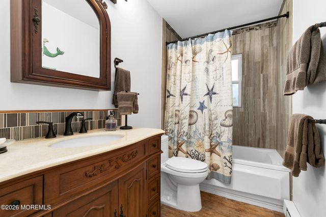 42 York Avenue, Port Monmouth, NJ 07758