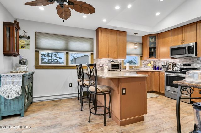 42 York Avenue, Port Monmouth, NJ 07758