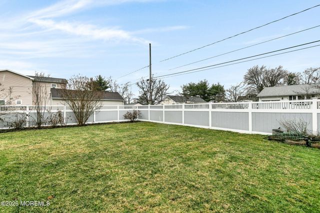 42 York Avenue, Port Monmouth, NJ 07758