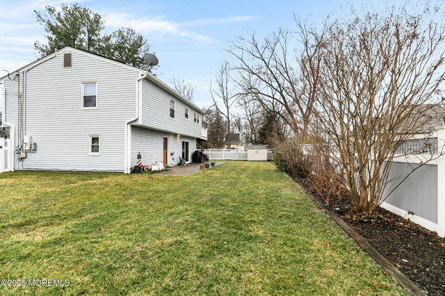 42 York Avenue, Port Monmouth, NJ 07758