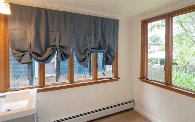 446 Broadway B, Newport, RI 02840