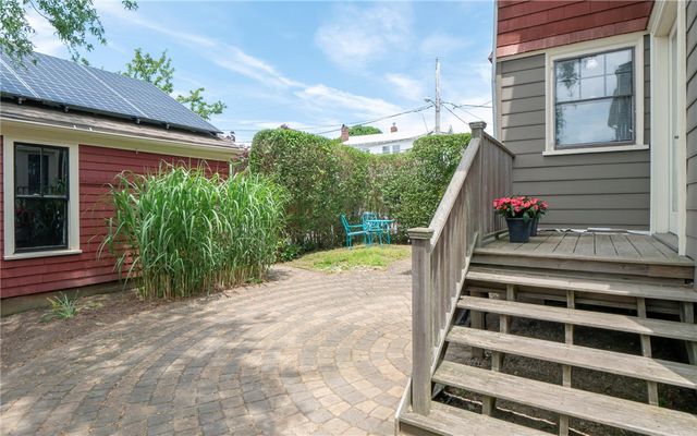 446 Broadway B, Newport, RI 02840