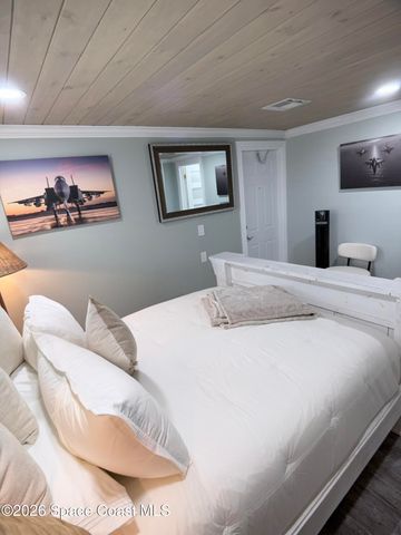 2161 Todd Lane, Indialantic, FL 32903