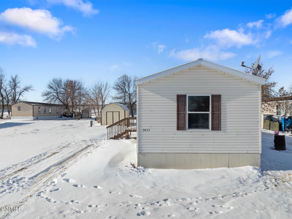 3617 20th Avenue W, Williston, ND 58801 photo 4