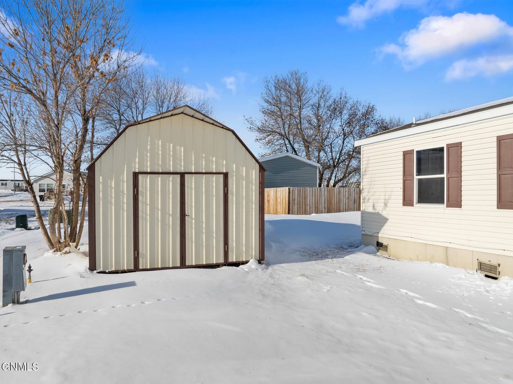 3617 20th Avenue W, Williston, ND 58801 photo 7