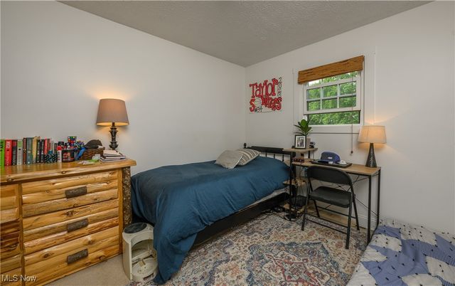 10299 Hunting Hills Avenue NE, Hartville, OH 44632