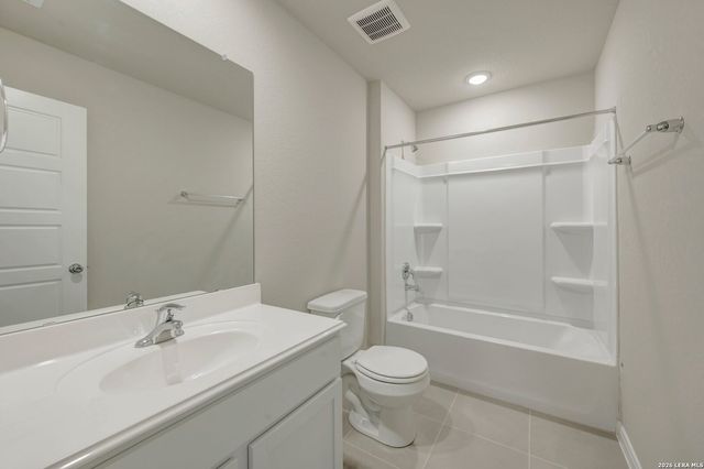 17510 Buffalo Grass Lane, Elmendorf, TX 78112