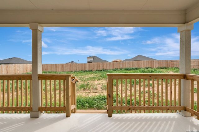 17510 Buffalo Grass Lane, Elmendorf, TX 78112