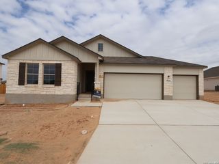 17510 Buffalo Grass Lane, Elmendorf, TX 78112