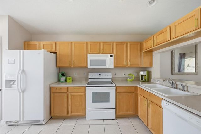 816 TROON CIRCLE, Davenport, FL 33897
