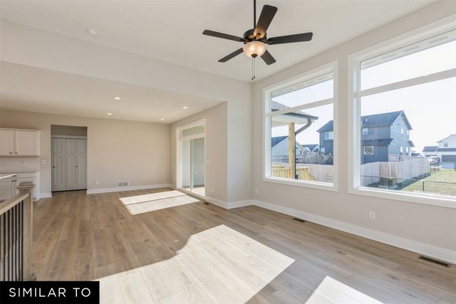 2710 SE Florence Drive, Waukee, IA 50263