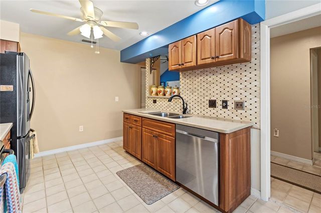 3423 52ND AVENUE CIRCLE W 267, Bradenton, FL 34210