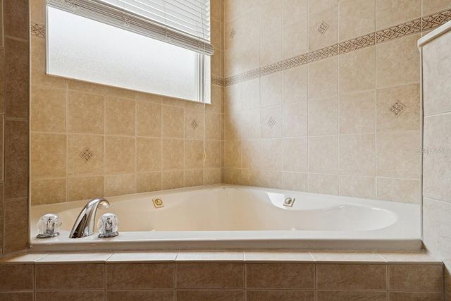 902 HERON POINT CIRCLE, Deland, FL 32724