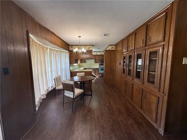 2003 Rockwood Drive, Bryan, TX 77807