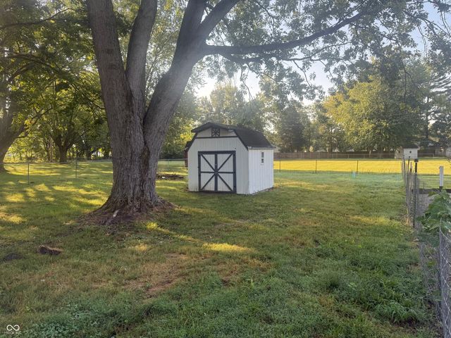 569 Parker Street, Whiteland, IN 46184