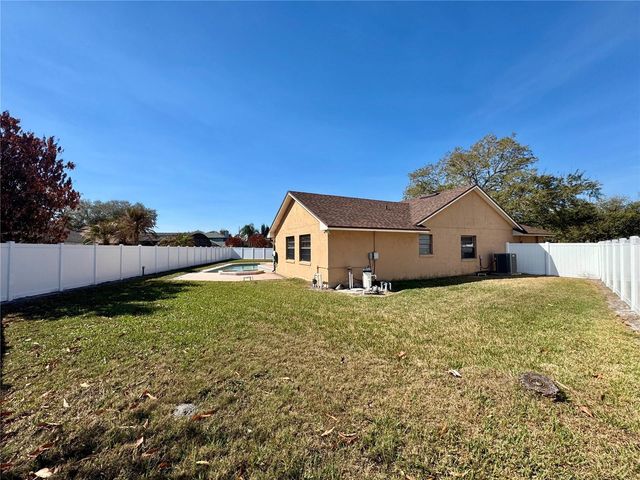 2904 NIPAWIN COURT, Orlando, FL 32837