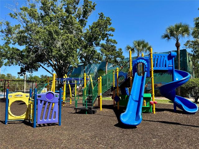 2904 NIPAWIN COURT, Orlando, FL 32837