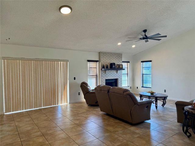 2904 NIPAWIN COURT, Orlando, FL 32837