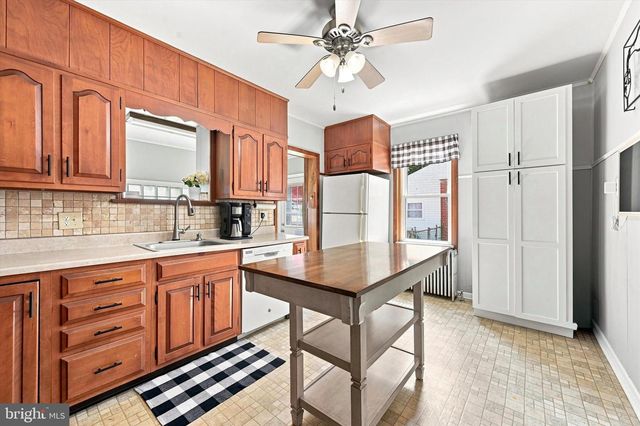 302 WILLIAM ST, Downingtown, PA 19335
