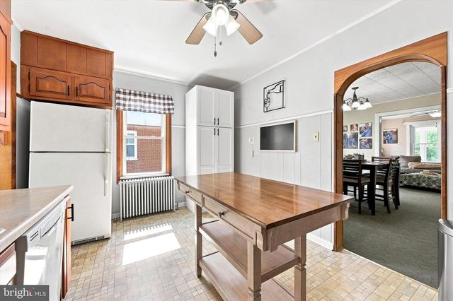 302 WILLIAM ST, Downingtown, PA 19335