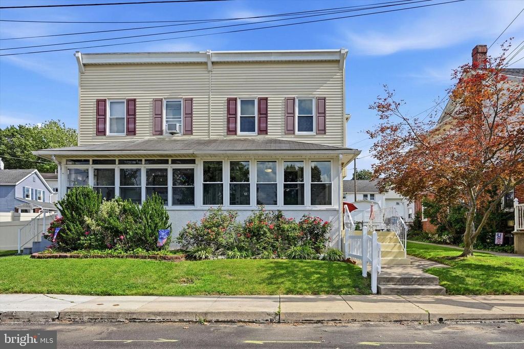 302 WILLIAM ST, Downingtown, PA 19335