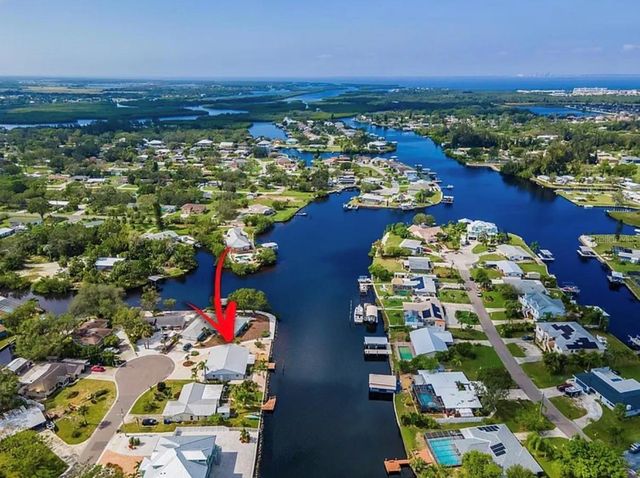 805 LEISEY CIRCLE, Ruskin, FL 33570