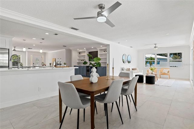 805 LEISEY CIRCLE, Ruskin, FL 33570