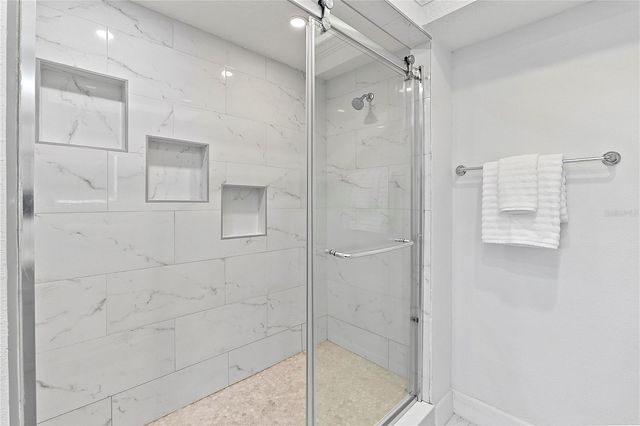805 LEISEY CIRCLE, Ruskin, FL 33570