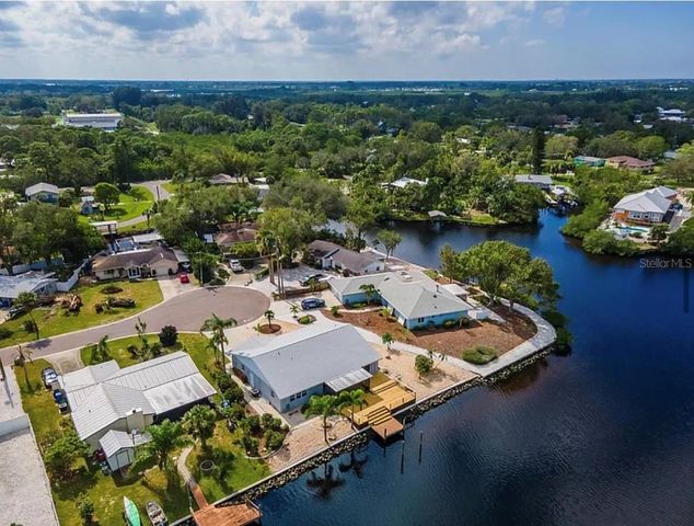 805 LEISEY CIRCLE, Ruskin, FL 33570