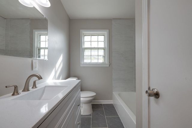 4859 SOUTHERN AVE, Memphis, TN 38117