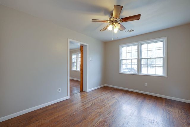 4859 SOUTHERN AVE, Memphis, TN 38117