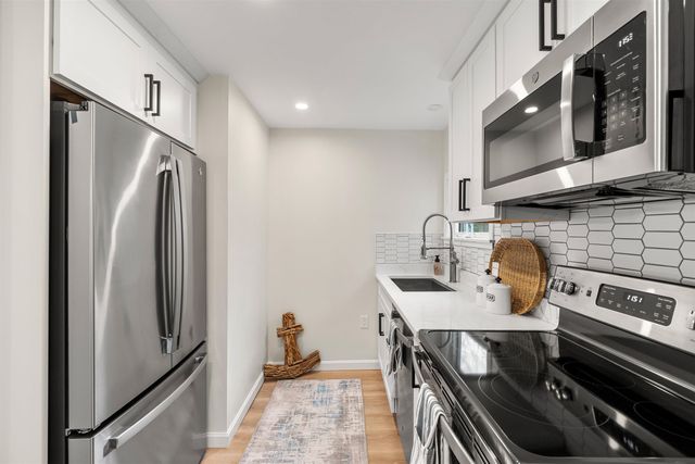 53 W Atlantic Avenue, Rye, NH 03870