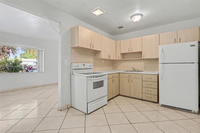 6550 SW 30th St, Miramar, FL 33023