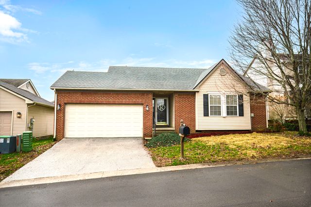 104 Medinah Court, Frankfort, KY 40601