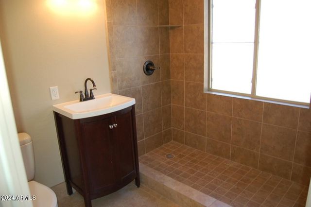 2640 E CAPTAIN DREYFUS Avenue, Phoenix, AZ 85032