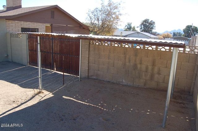2640 E CAPTAIN DREYFUS Avenue, Phoenix, AZ 85032