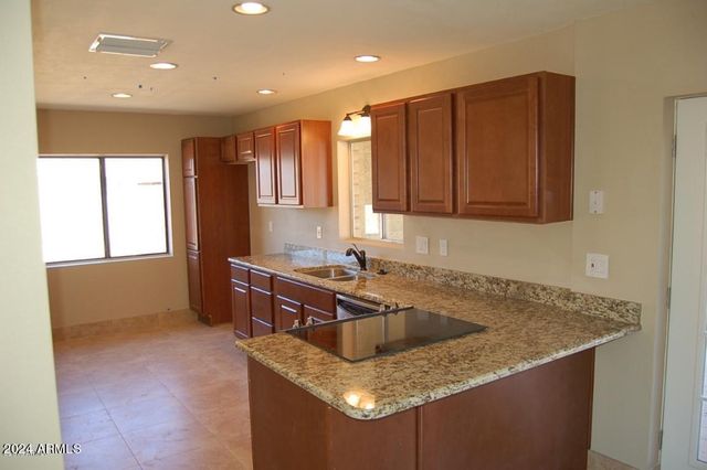 2640 E CAPTAIN DREYFUS Avenue, Phoenix, AZ 85032