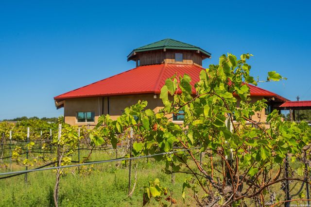 10207 E US Highway 290, Fredericksburg, TX 78624