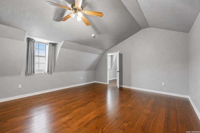 10207 E US Highway 290, Fredericksburg, TX 78624