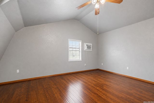 10207 E US Highway 290, Fredericksburg, TX 78624
