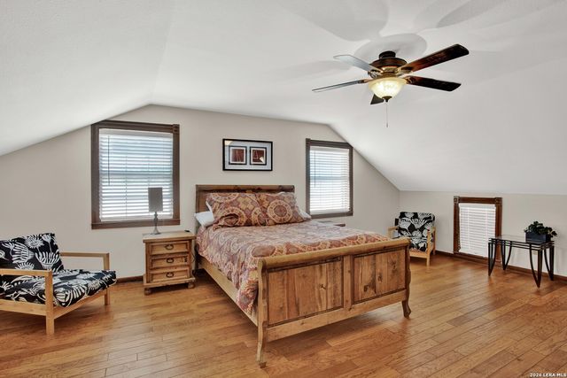 10207 E US Highway 290, Fredericksburg, TX 78624