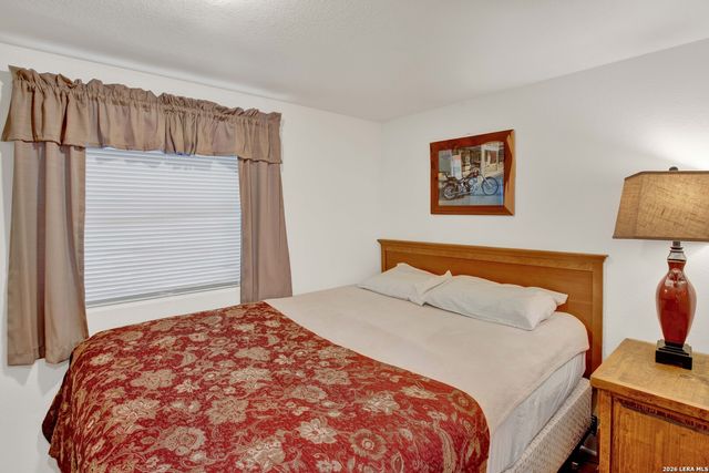 10207 E US Highway 290, Fredericksburg, TX 78624