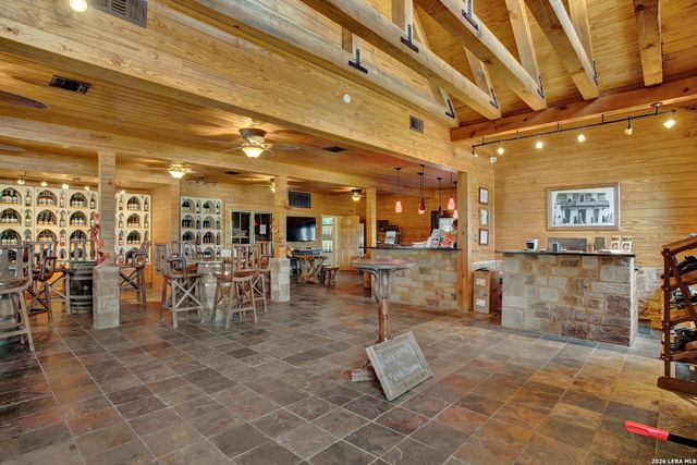 10207 E US Highway 290, Fredericksburg, TX 78624