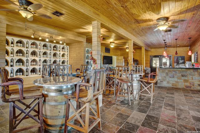 10207 E US Highway 290, Fredericksburg, TX 78624