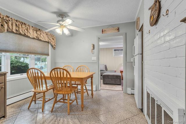 7 Eve Lane, Levittown, NY 11756
