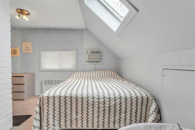 7 Eve Lane, Levittown, NY 11756