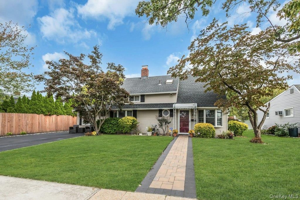 7 Eve Lane, Levittown, NY 11756 — exterior