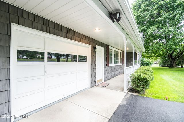 126 Woodin Road, Halfmoon, NY 12065