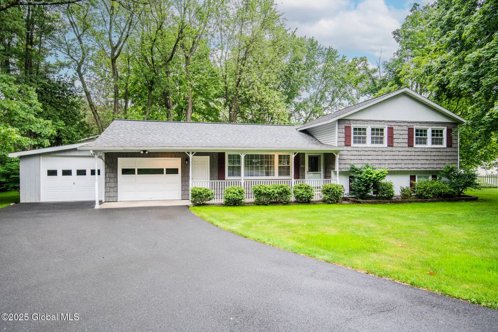 126 Woodin Road, Halfmoon, NY 12065
